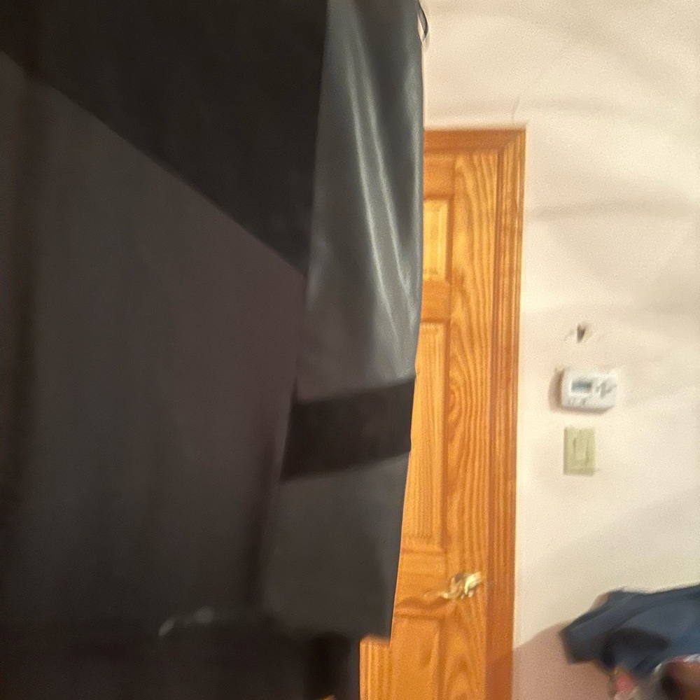 In Very Good Condition And Very Good - image 2